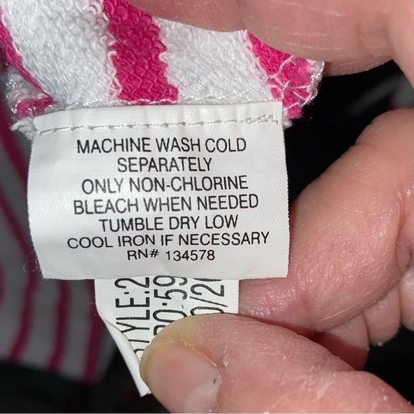 VINEYARD Vines boat neck top with long sleeves and sweatshirt cuffs. En trend. - Picture 6 of 6